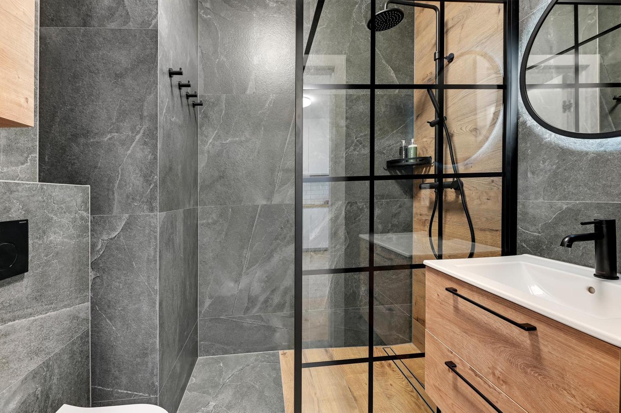 Nadmotlawie Estate - Riverside, Gym & Sauna By Downtown Apartment *